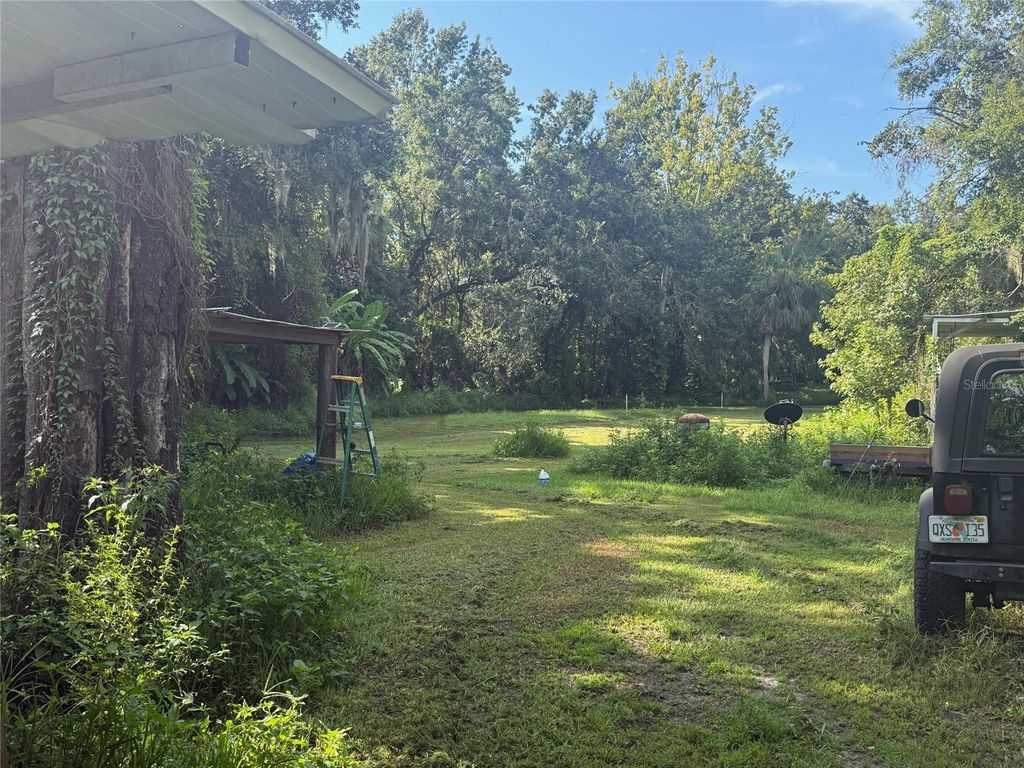 Photo of 2905 Jim Johnson Road, Plant City, FL 33566 (MLS # TB8416170)
