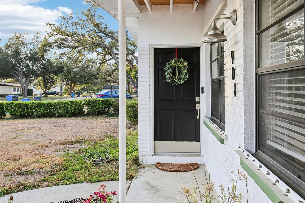 Photo of 908 Skyview Drive, Brandon, FL 33510 (MLS # TB8469301)