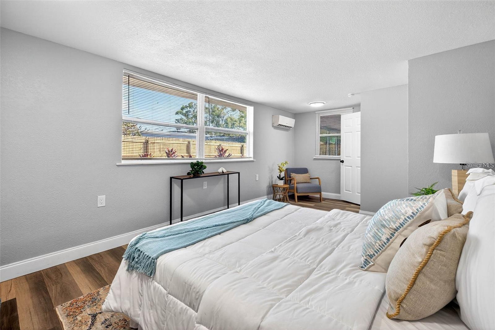 MEADOW LAWN 13TH ADD - Residential