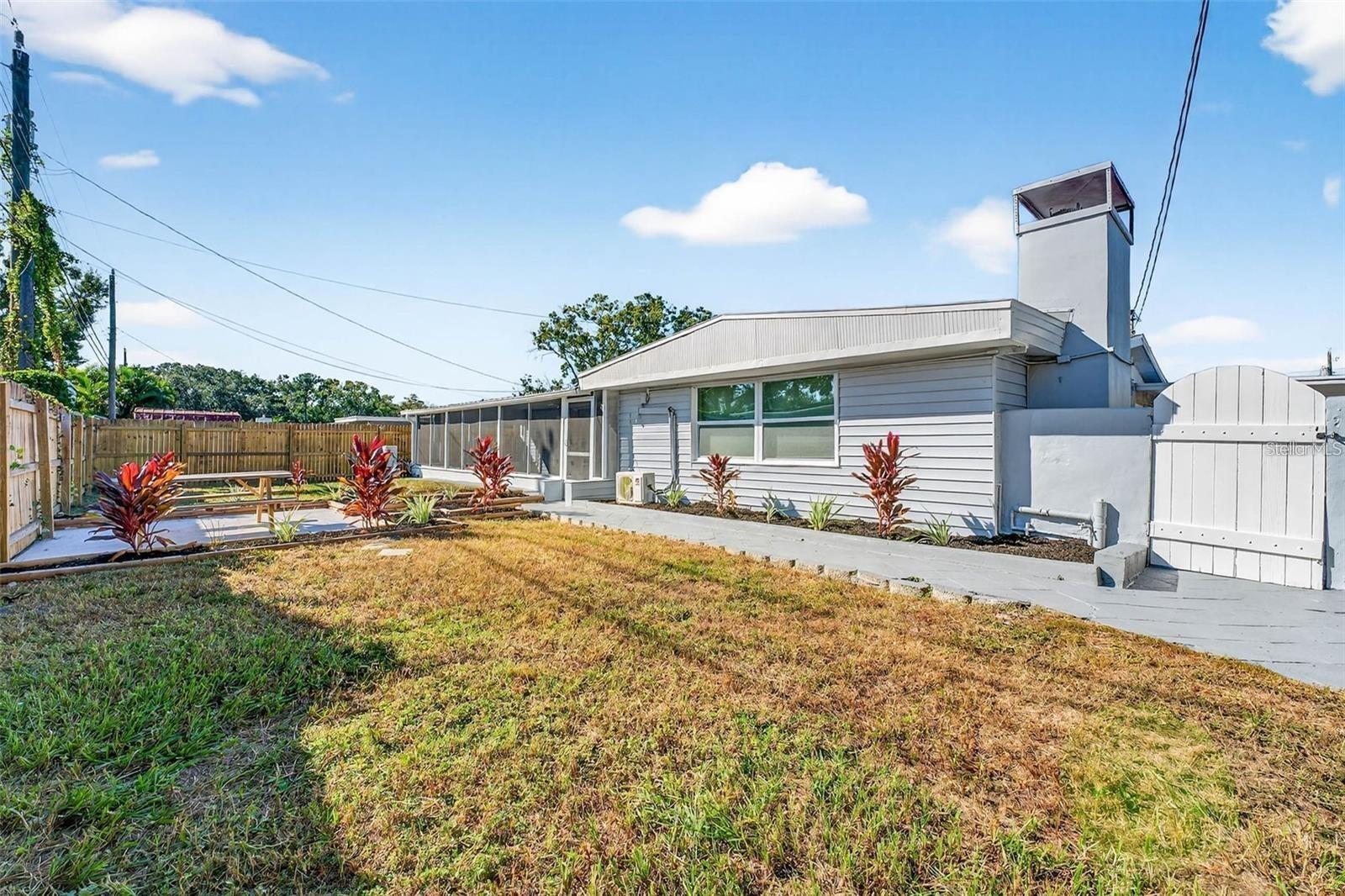 MEADOW LAWN 13TH ADD - Residential