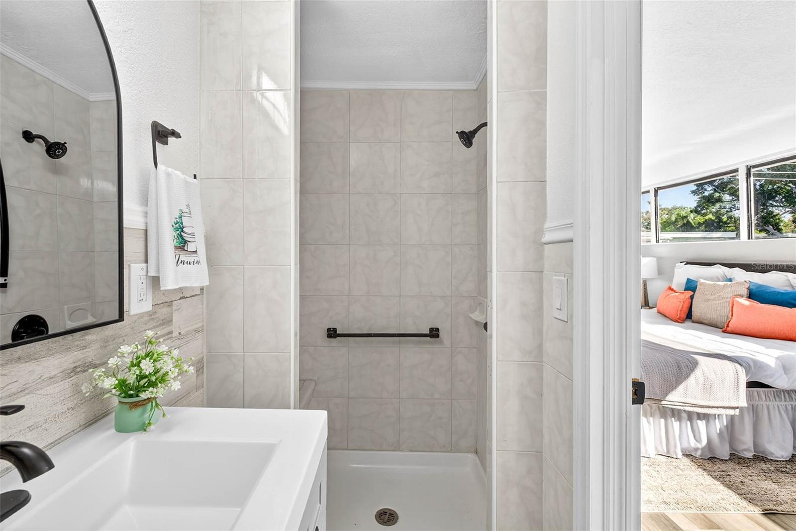 MEADOW LAWN 13TH ADD - Residential