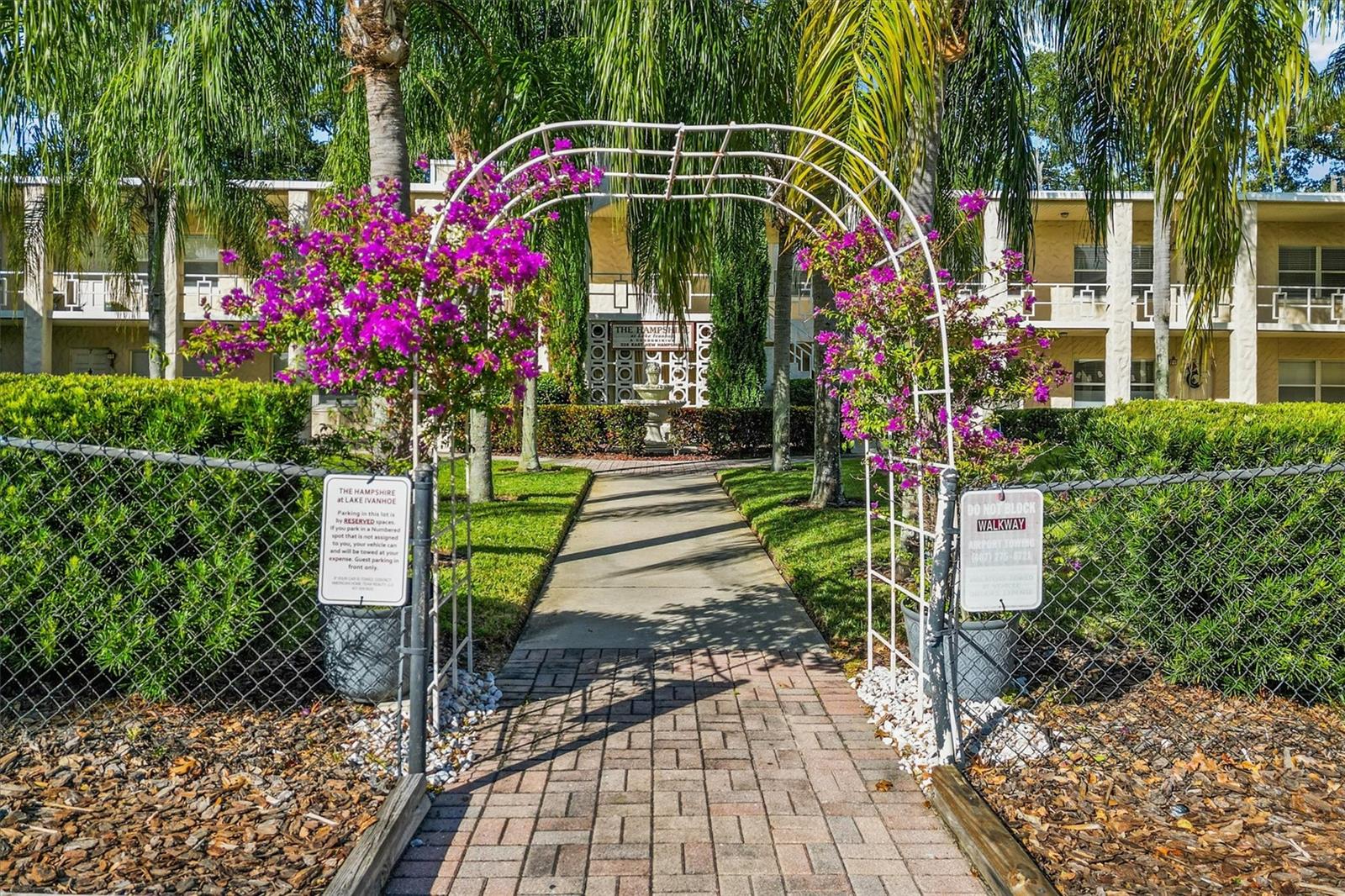 HAMPSHIRE/LK IVANHOE CONDO - Residential