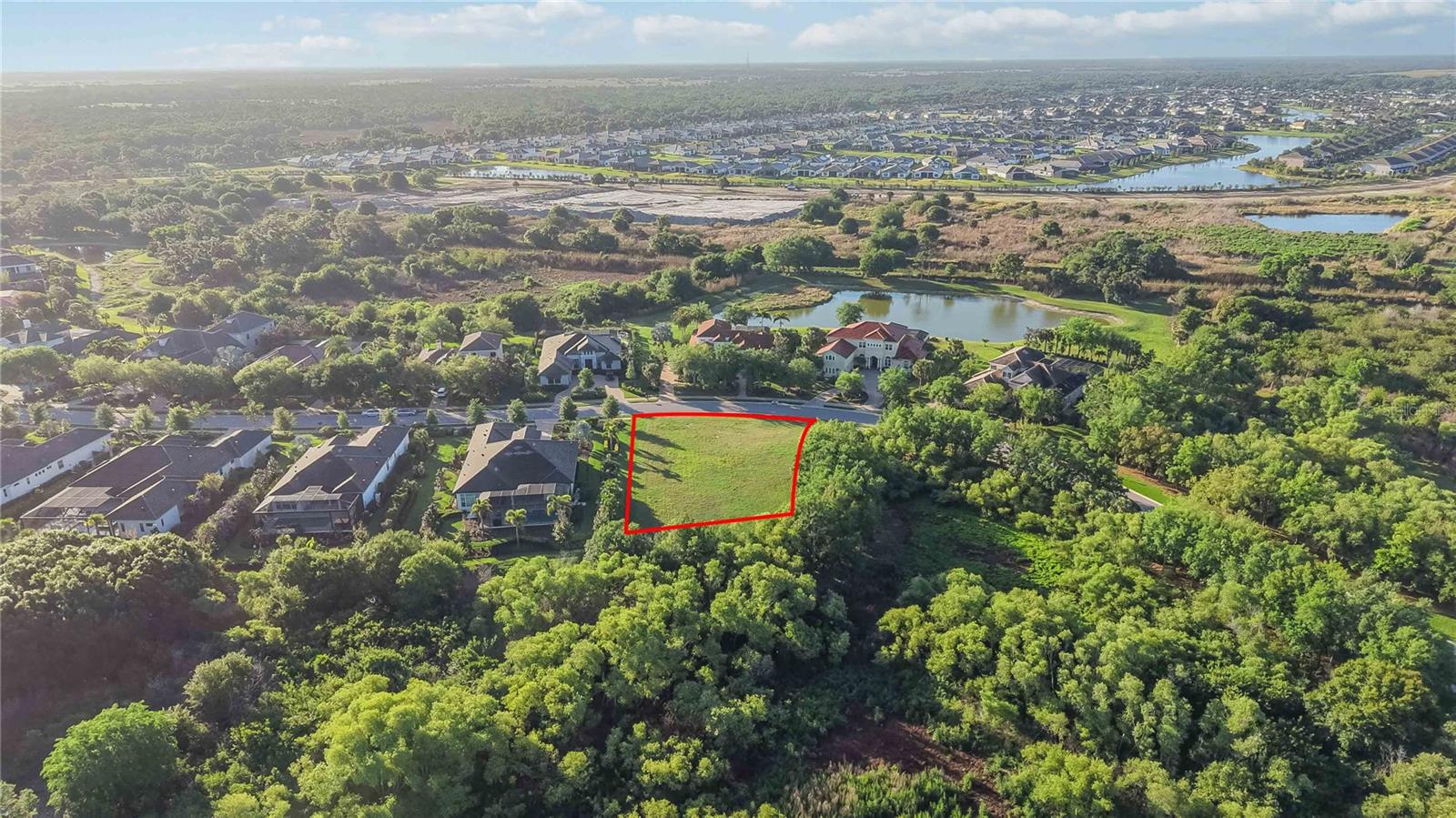 FOUNDERS CLUB - Land