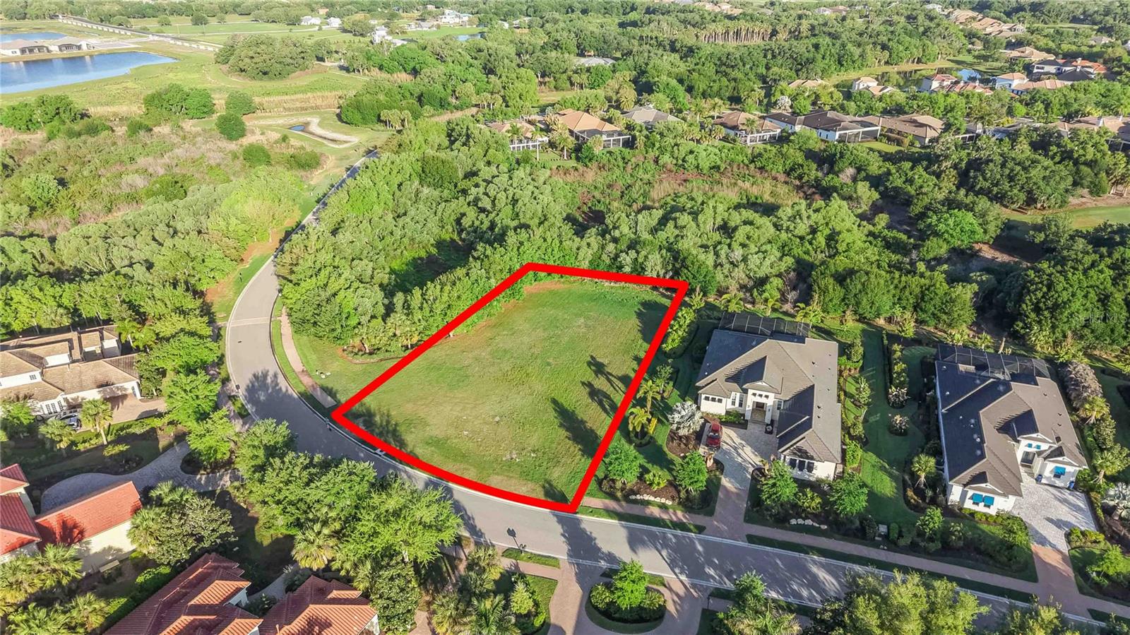 FOUNDERS CLUB - Land