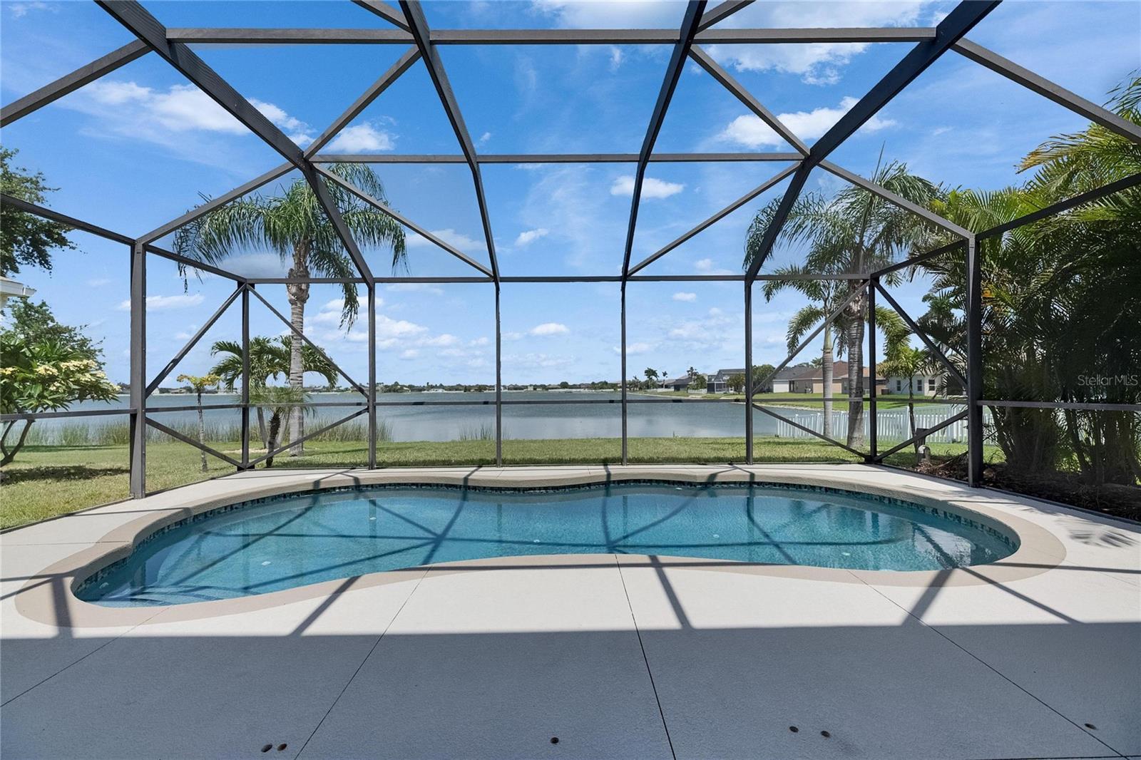 1806 MIRA LAGO CIRCLE