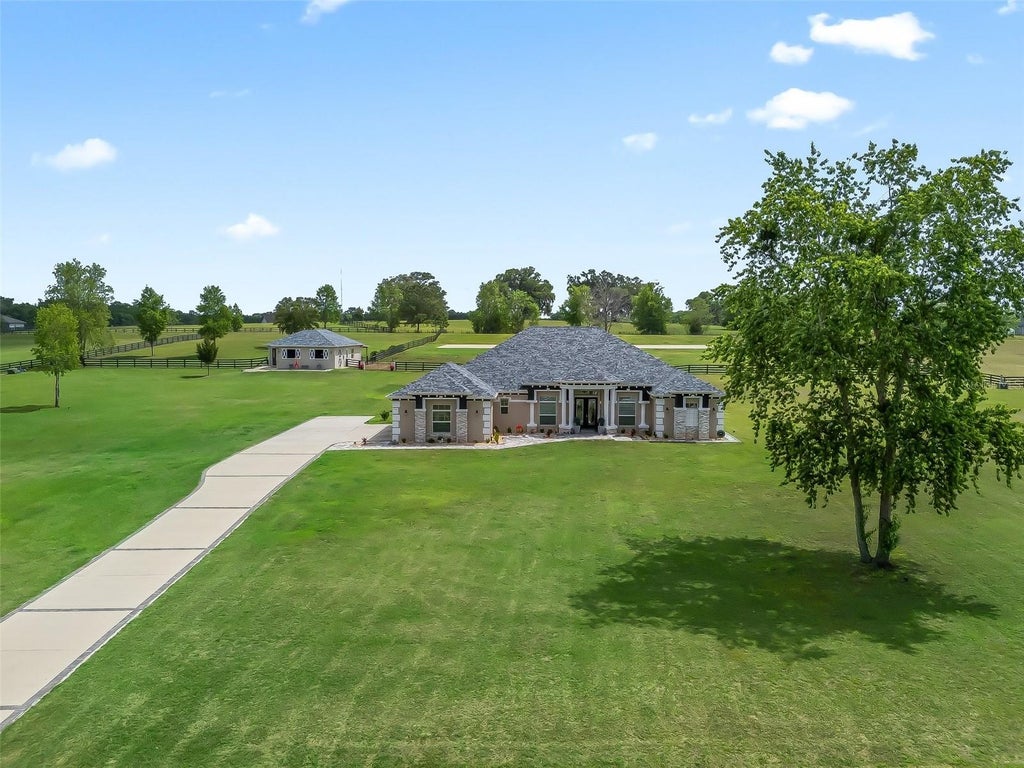 Photo of 7161 NE 22nd Court Road, Ocala, FL 34479 (MLS # OM734329)
