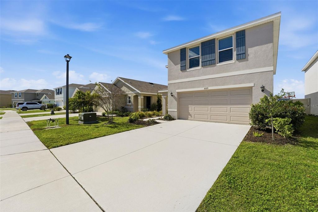 Photo of 10215 Charlotte Drive, Parrish, FL 34219 (MLS # A4683389)