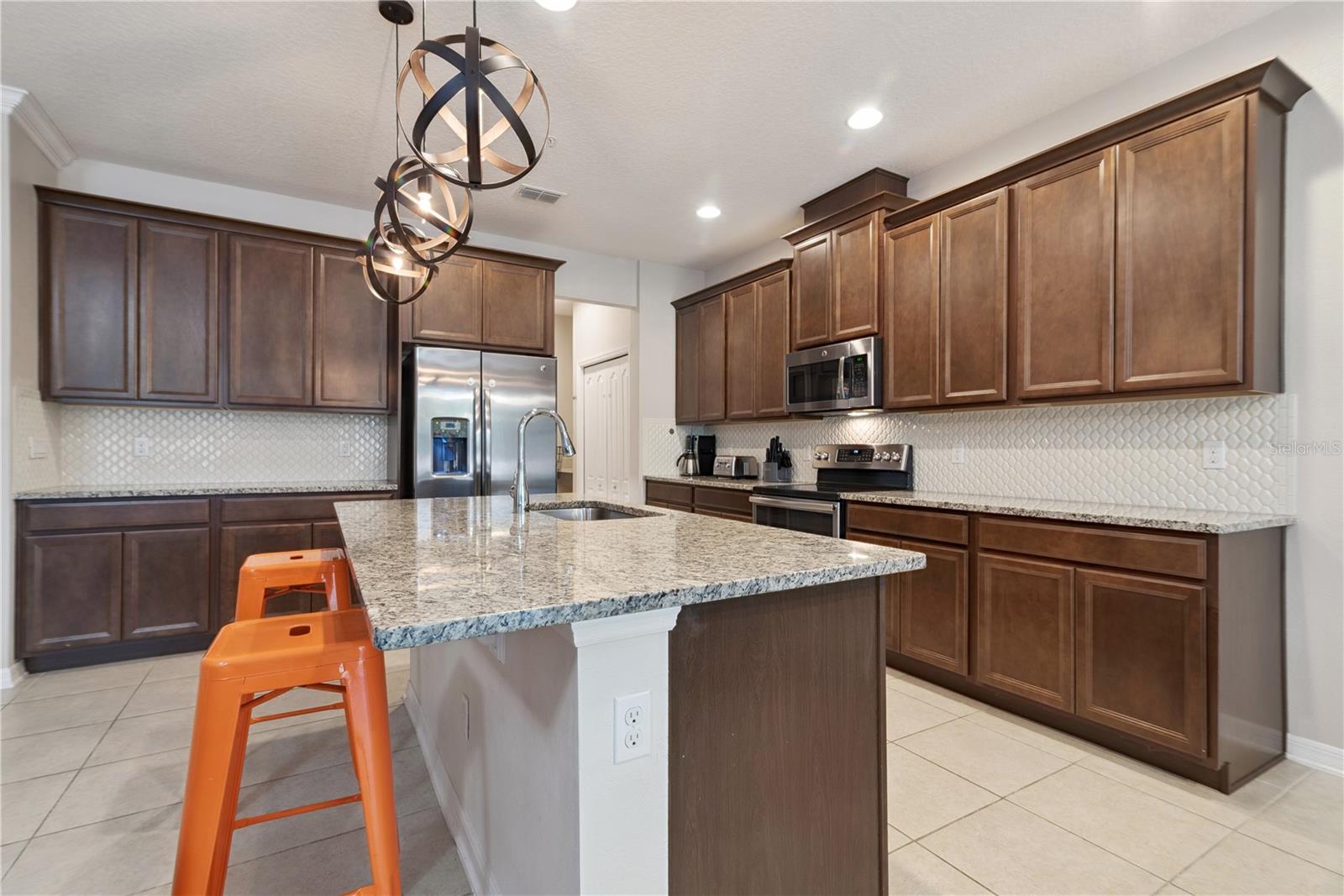 HICKORY HAMMOCK - Residential