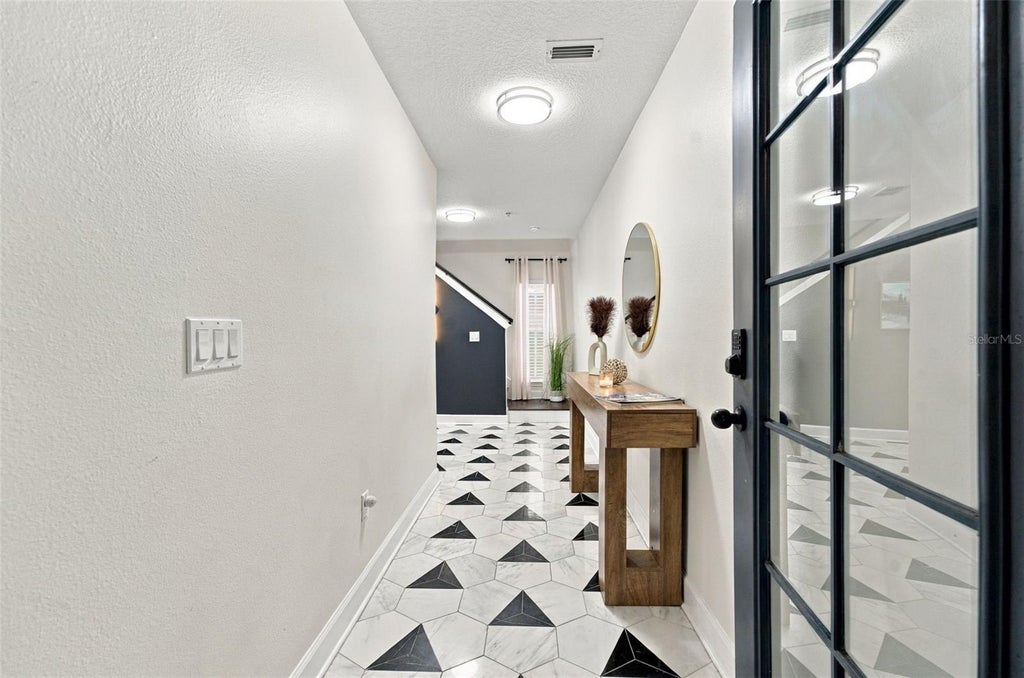 Photo of 3111 W De Leon Street #9, Tampa, FL 33609 (MLS # TB8556522)