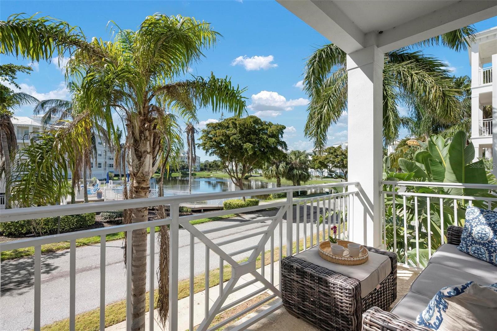 PALMA SOLA BAY CLUB PH 10 OR2746/0877 - Residential