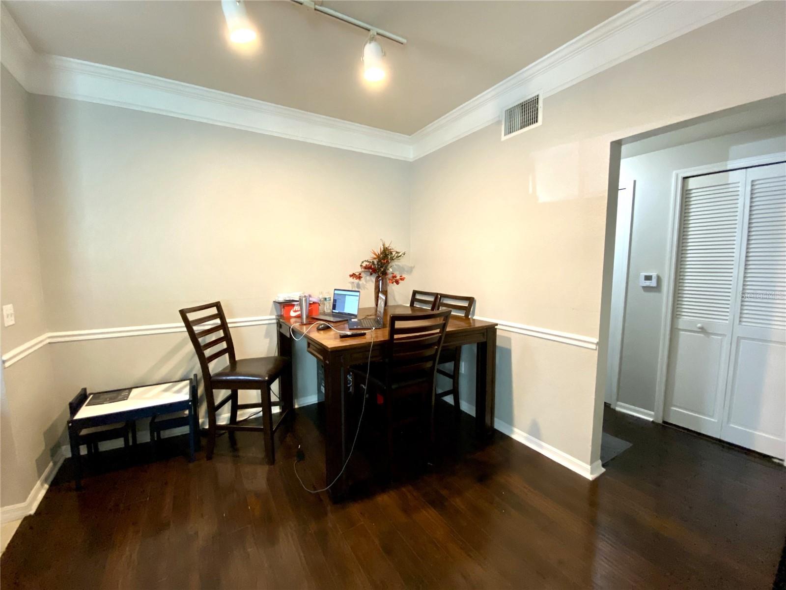 HAMPTONS/METROWEST - Residential