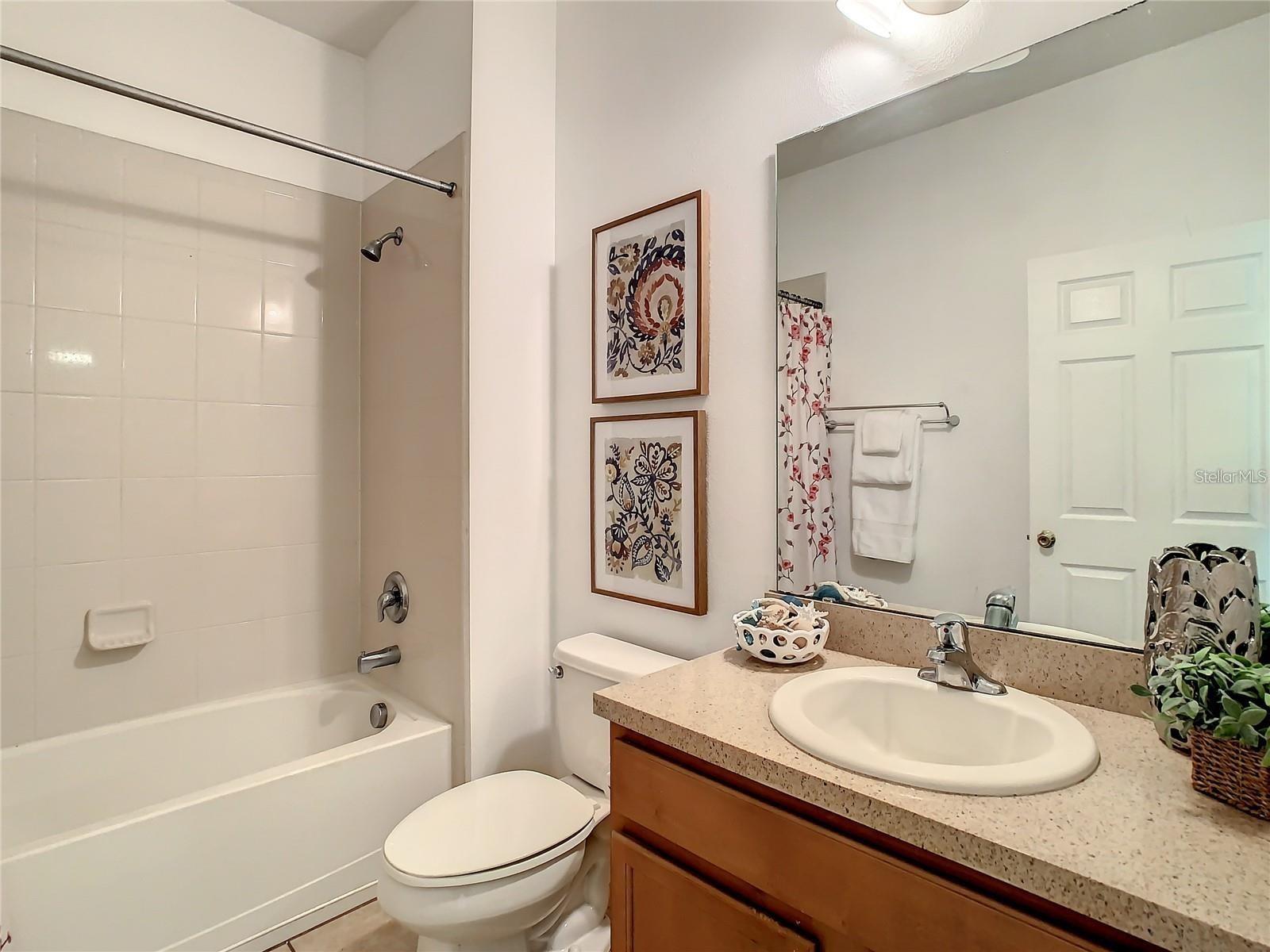 RESERVE/MDW LAKE A-I K M O Q T - Residential Lease