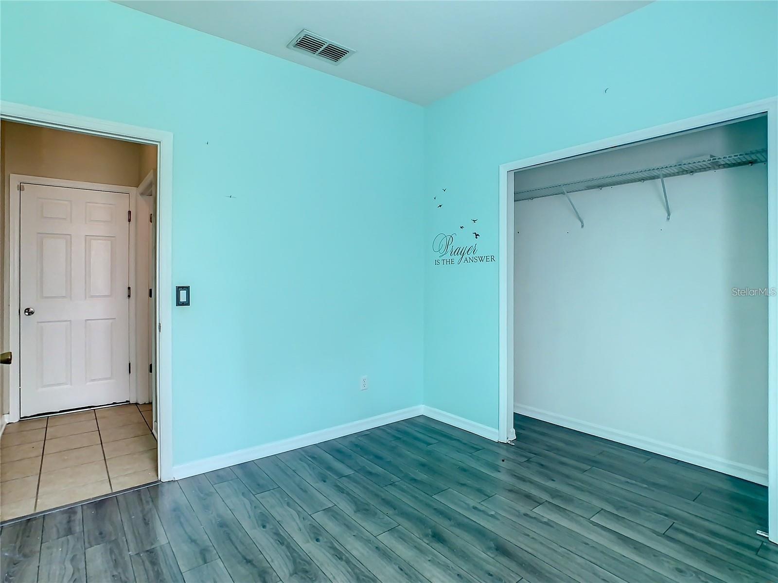 RESERVE/MDW LAKE A-I K M O Q T - Residential Lease