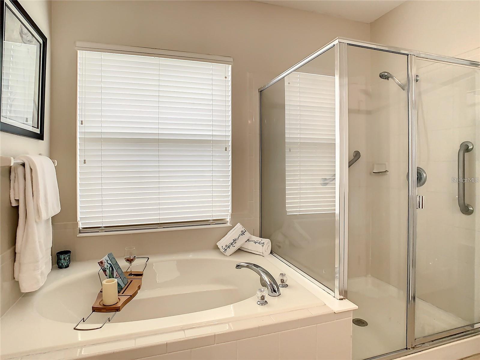 RESERVE/MDW LAKE A-I K M O Q T - Residential Lease