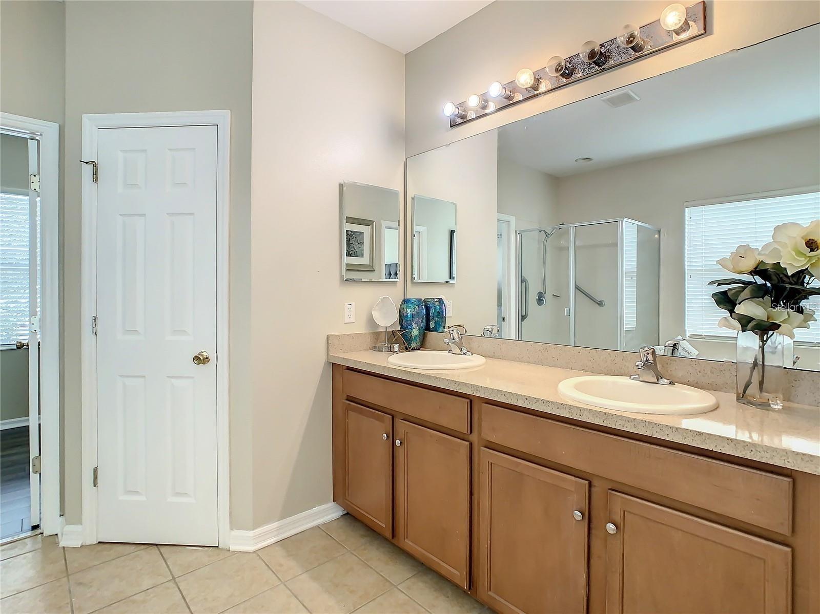 RESERVE/MDW LAKE A-I K M O Q T - Residential Lease