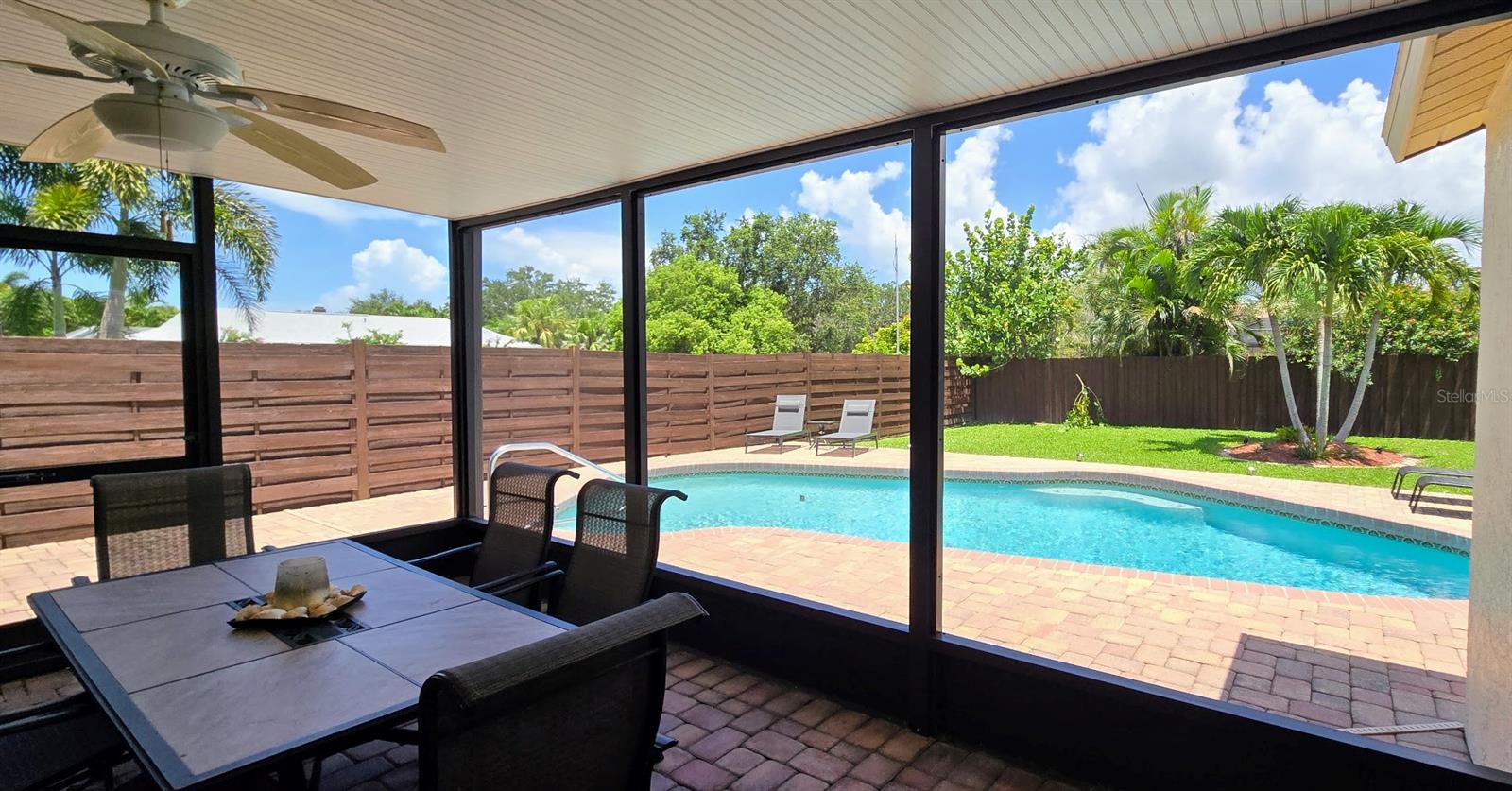 GULF GATE EAST UNIT 3 - Residential Lease