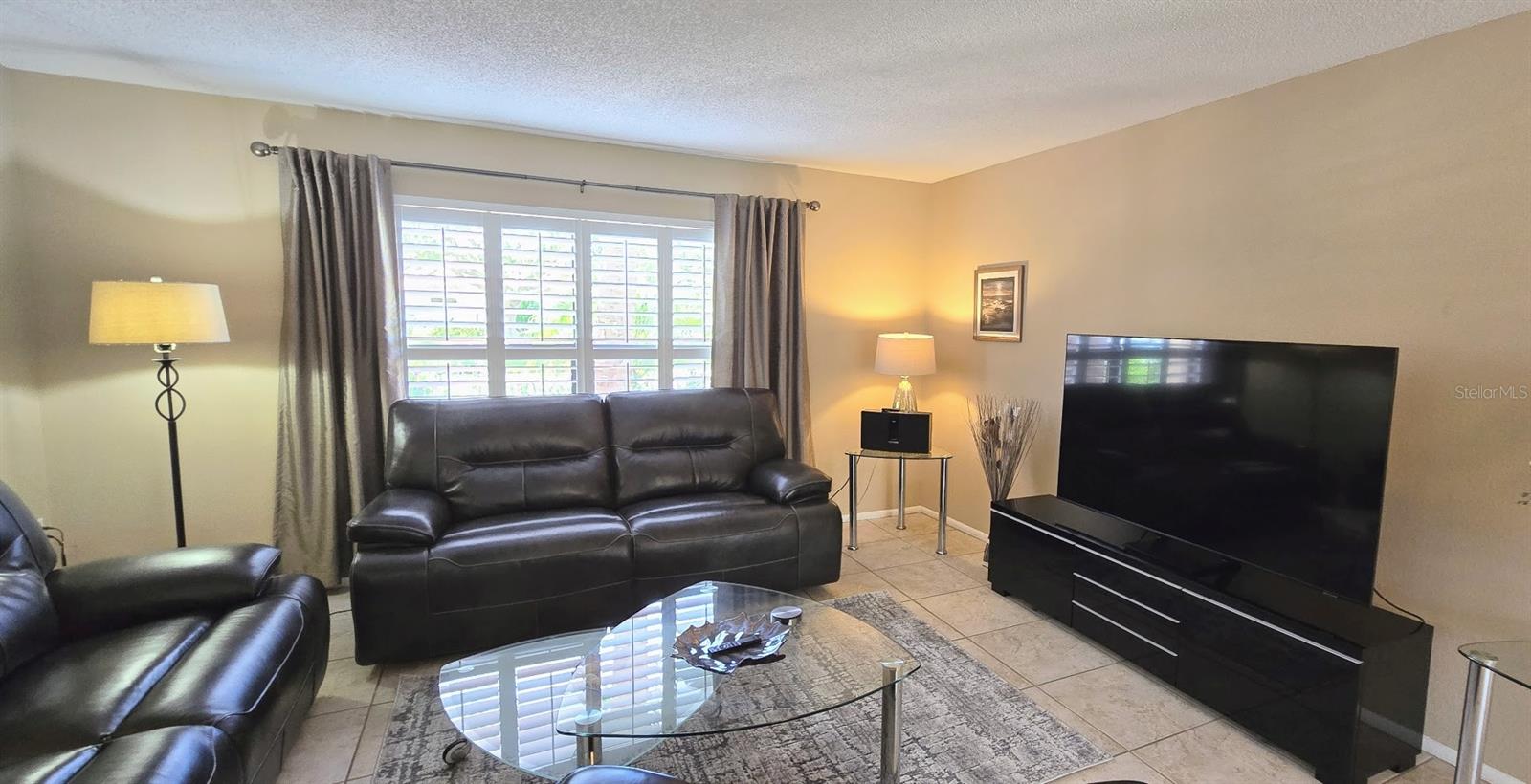 GULF GATE EAST UNIT 3 - Residential Lease