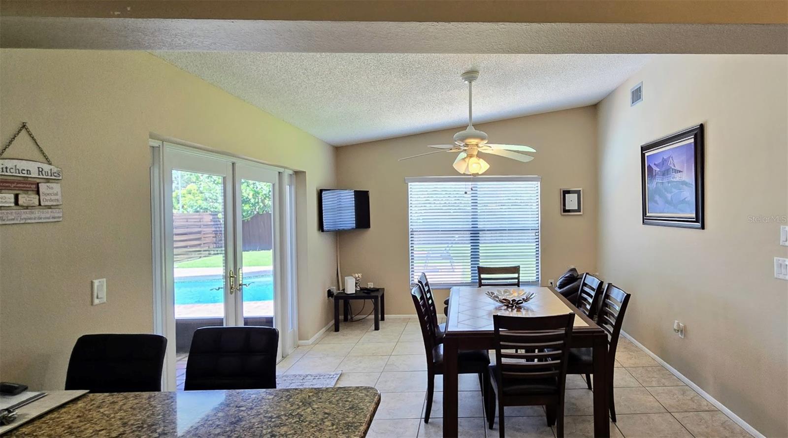 GULF GATE EAST UNIT 3 - Residential Lease