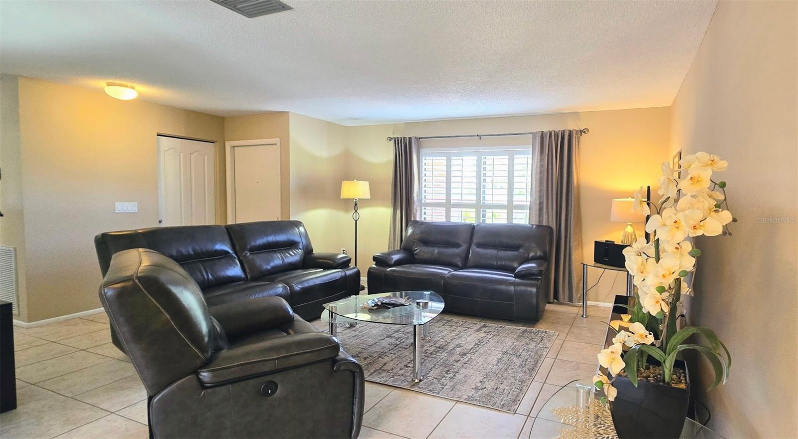 GULF GATE EAST UNIT 3 - Residential Lease