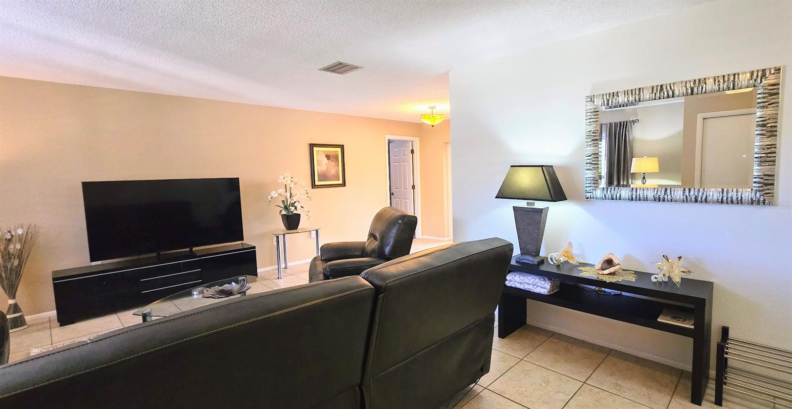 GULF GATE EAST UNIT 3 - Residential Lease