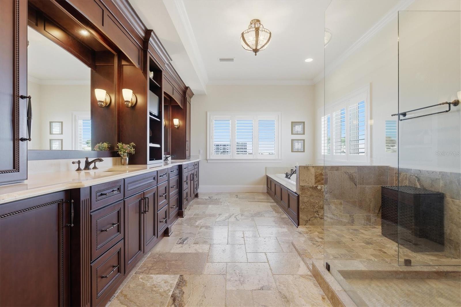 BAYWOOD SHORES - Residential