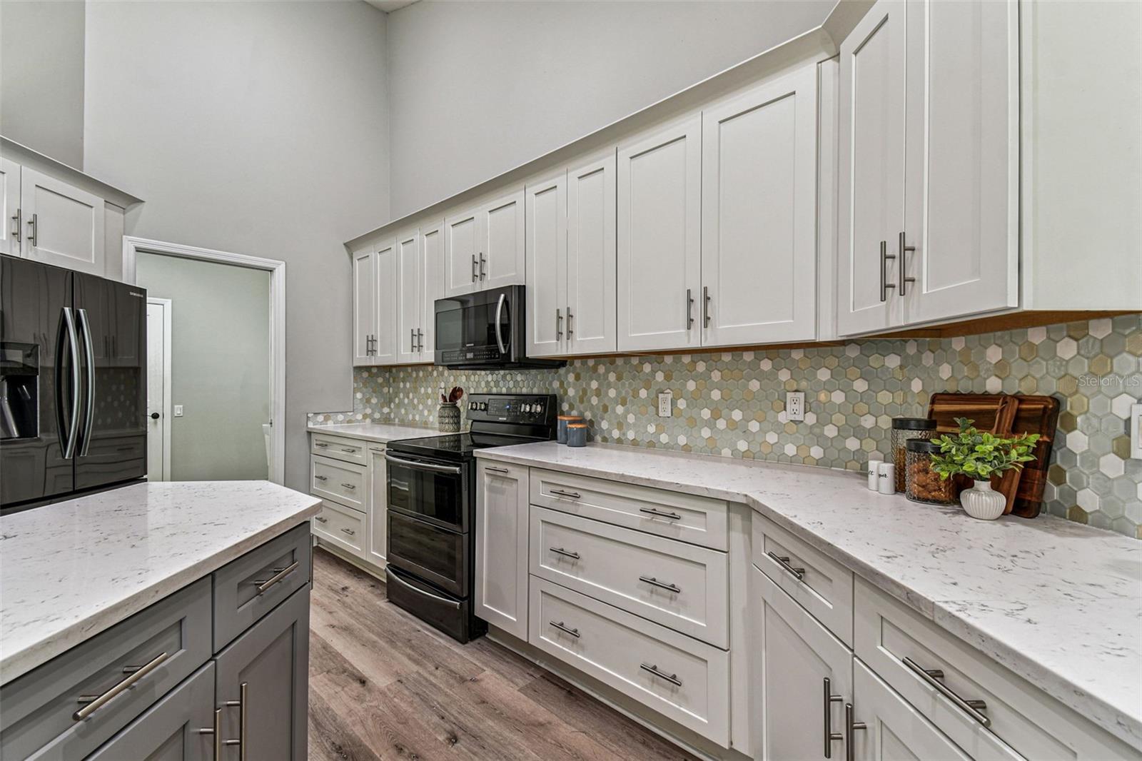 TAMPA PALMS AREA 2 7E UNIT 2 - Residential