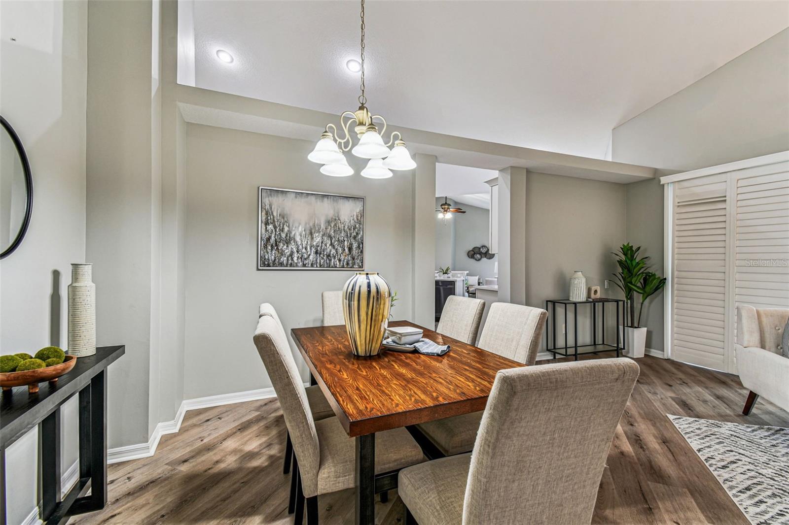 TAMPA PALMS AREA 2 7E UNIT 2 - Residential