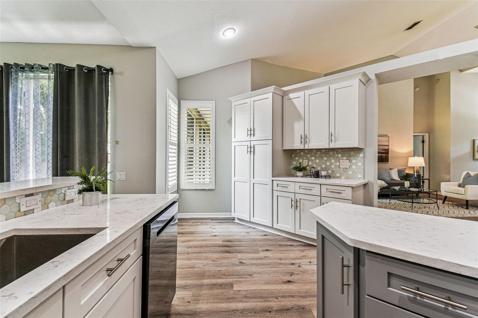 TAMPA PALMS AREA 2 7E UNIT 2 - Residential