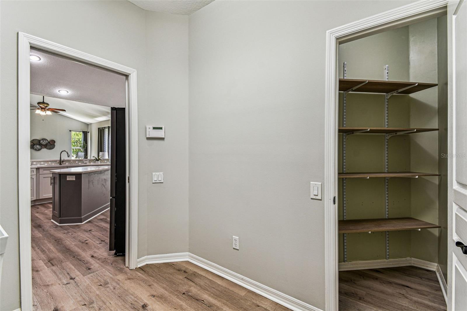 TAMPA PALMS AREA 2 7E UNIT 2 - Residential