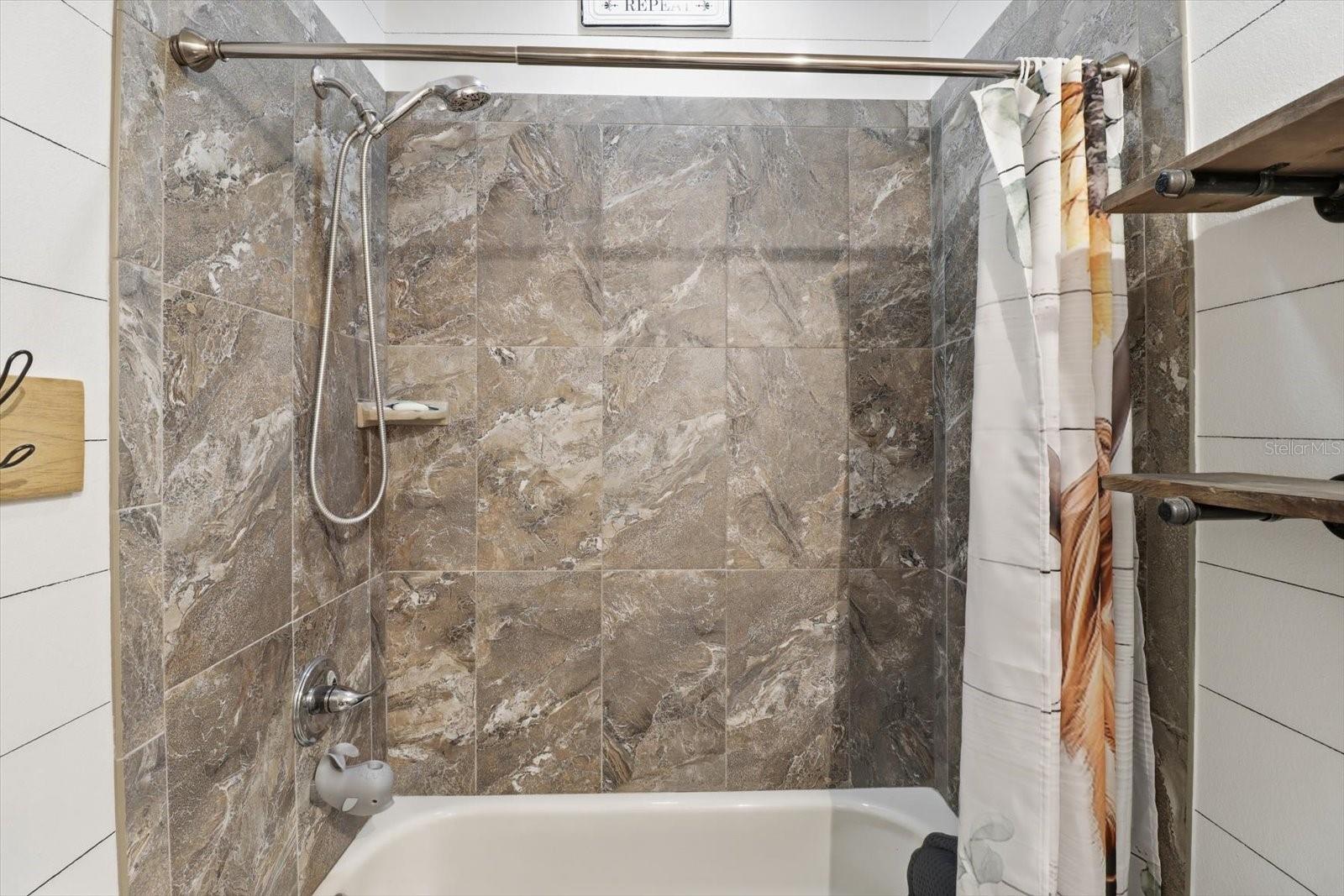 CITRUS SPGS UNIT 03 - Residential