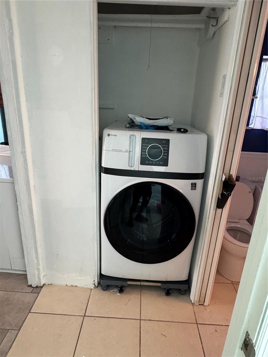 BOCA CEIGA PARK - Residential Lease