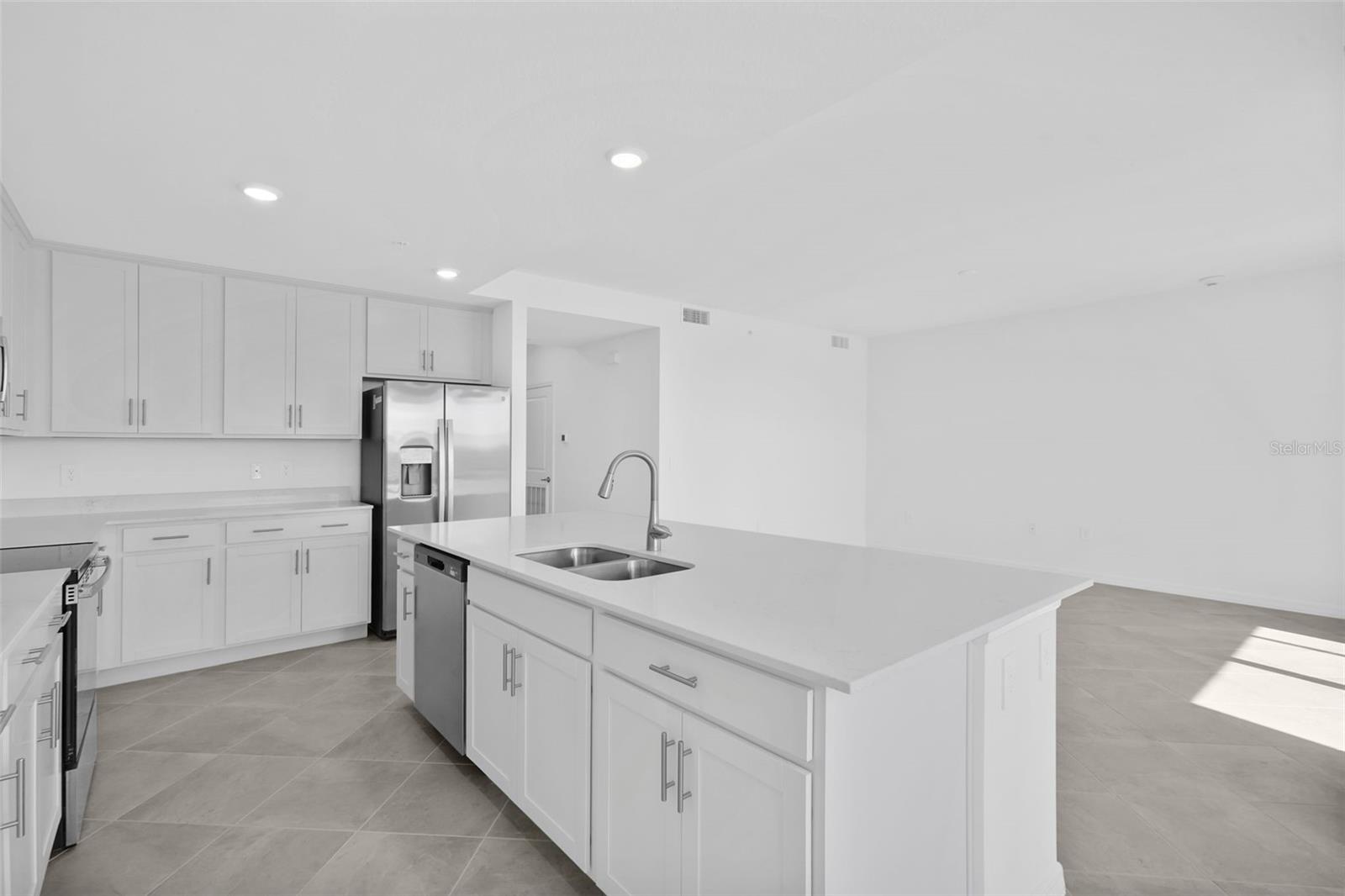 WELLEN PARK GOLF & COUNTRY CLUB - Residential