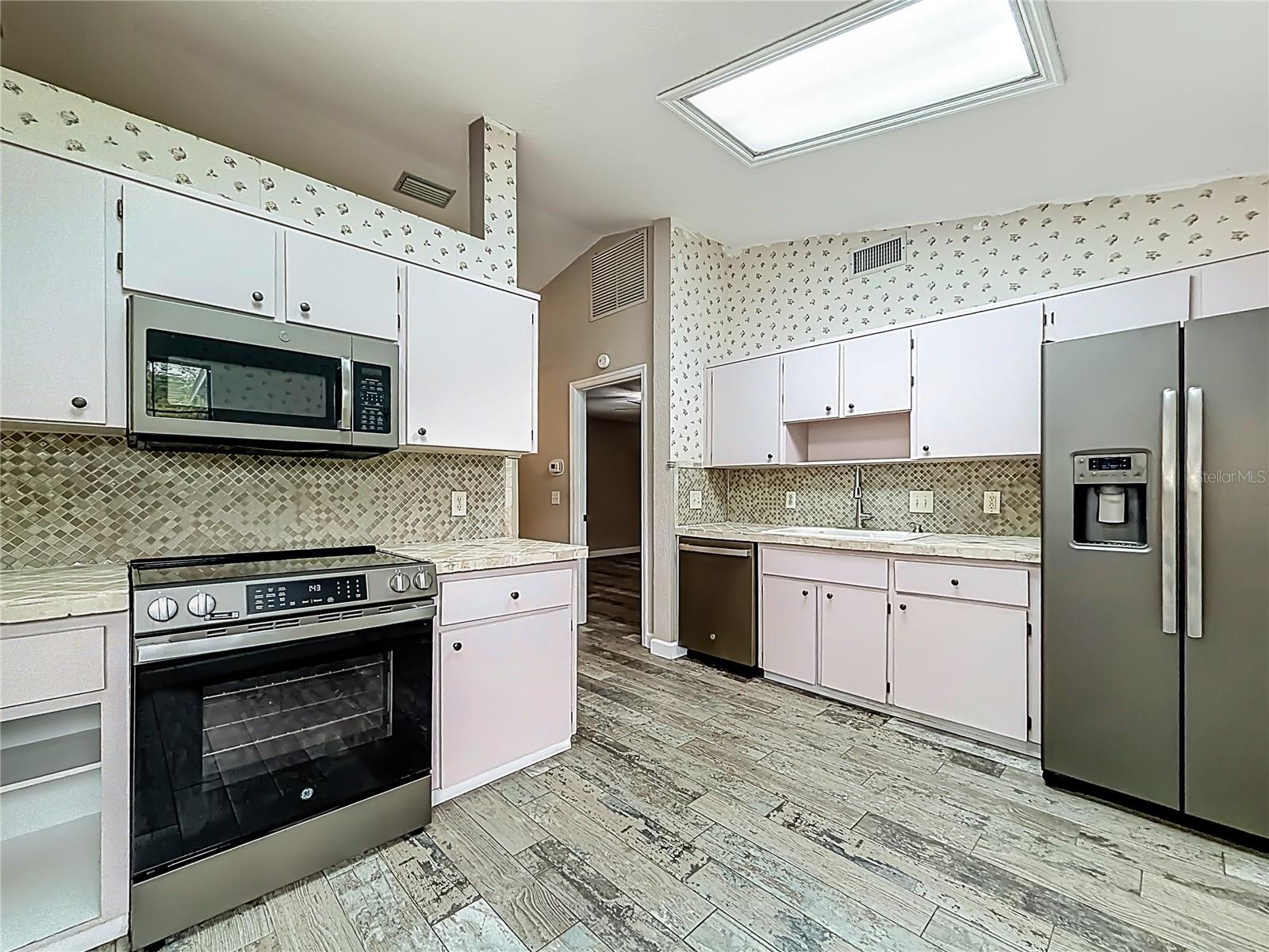 WEDGEWOOD CLUB 3RD ADD - Residential