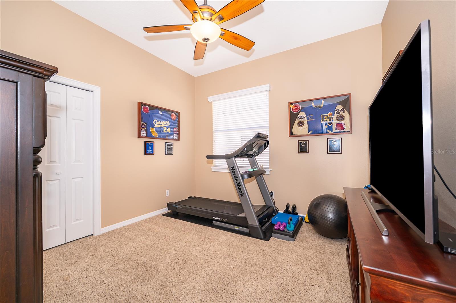 BAY PARK - Residential