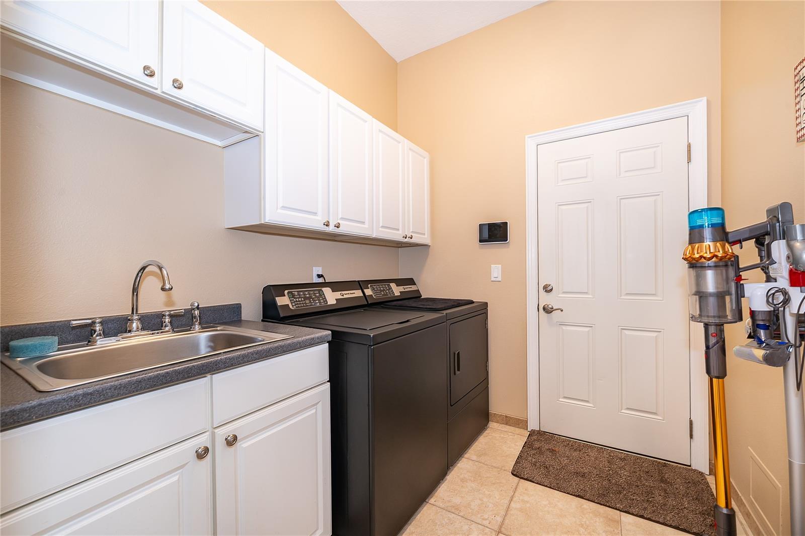 BAY PARK - Residential