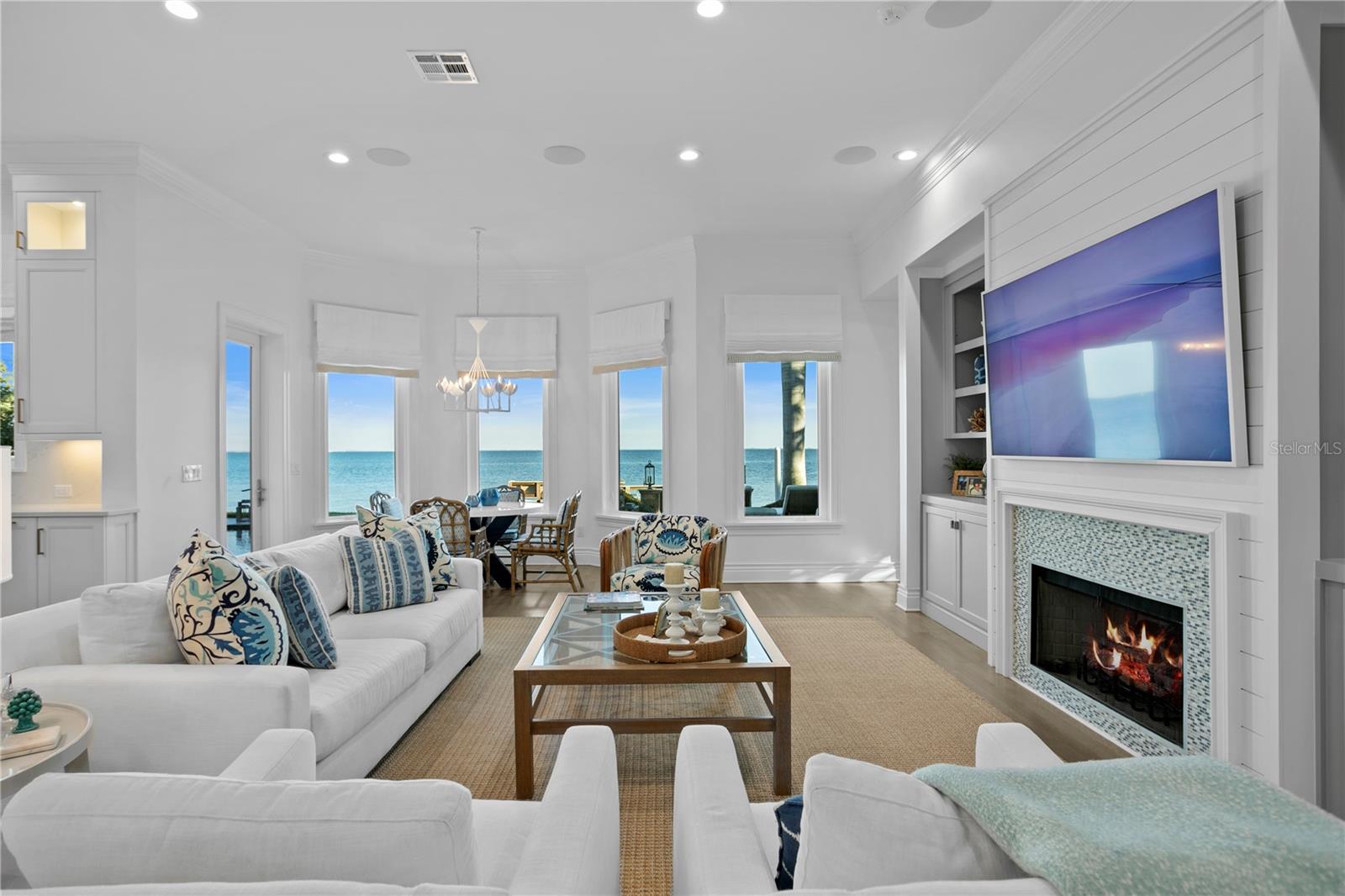 VENETIAN ISLES - Residential