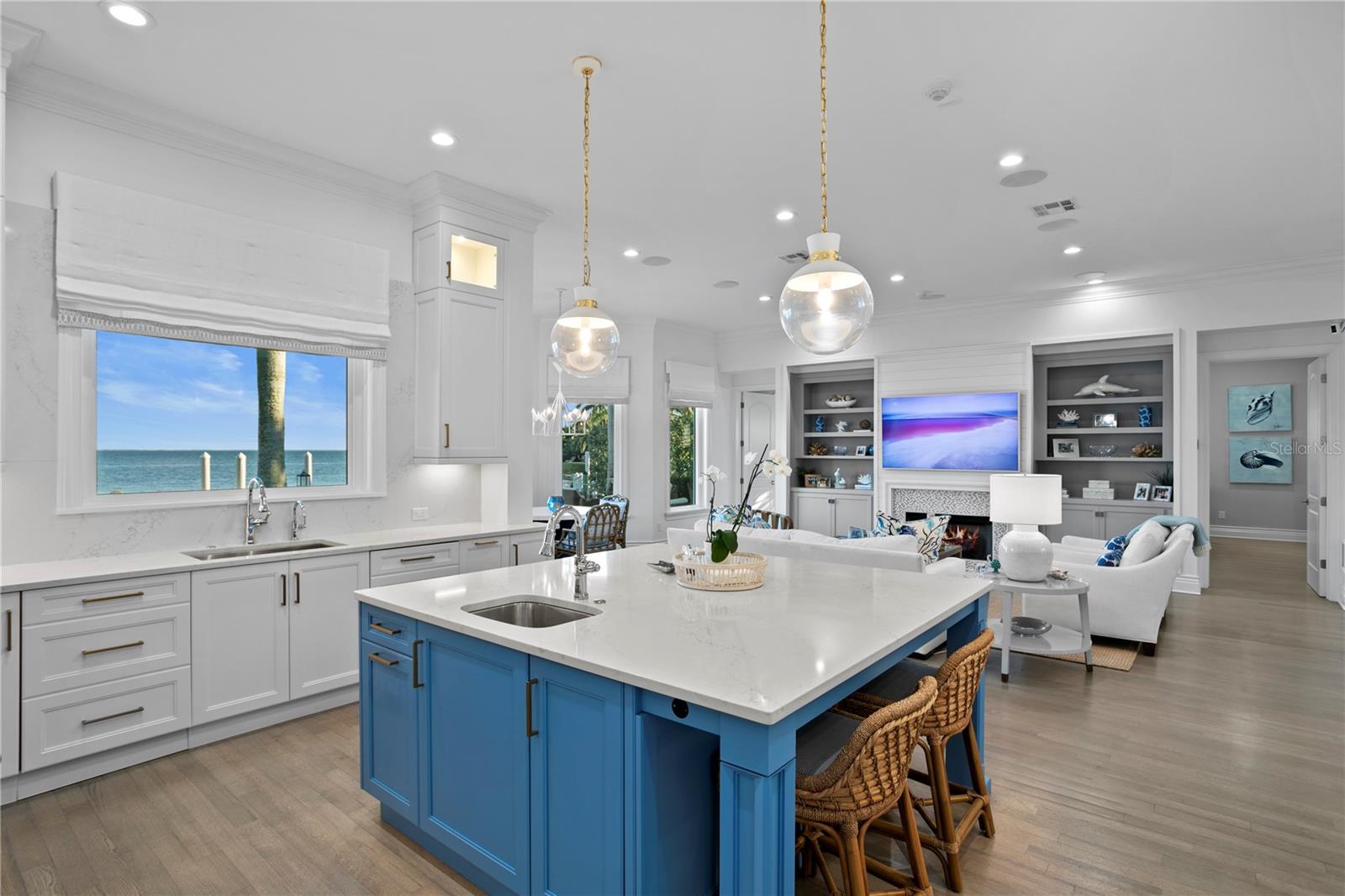 VENETIAN ISLES - Residential