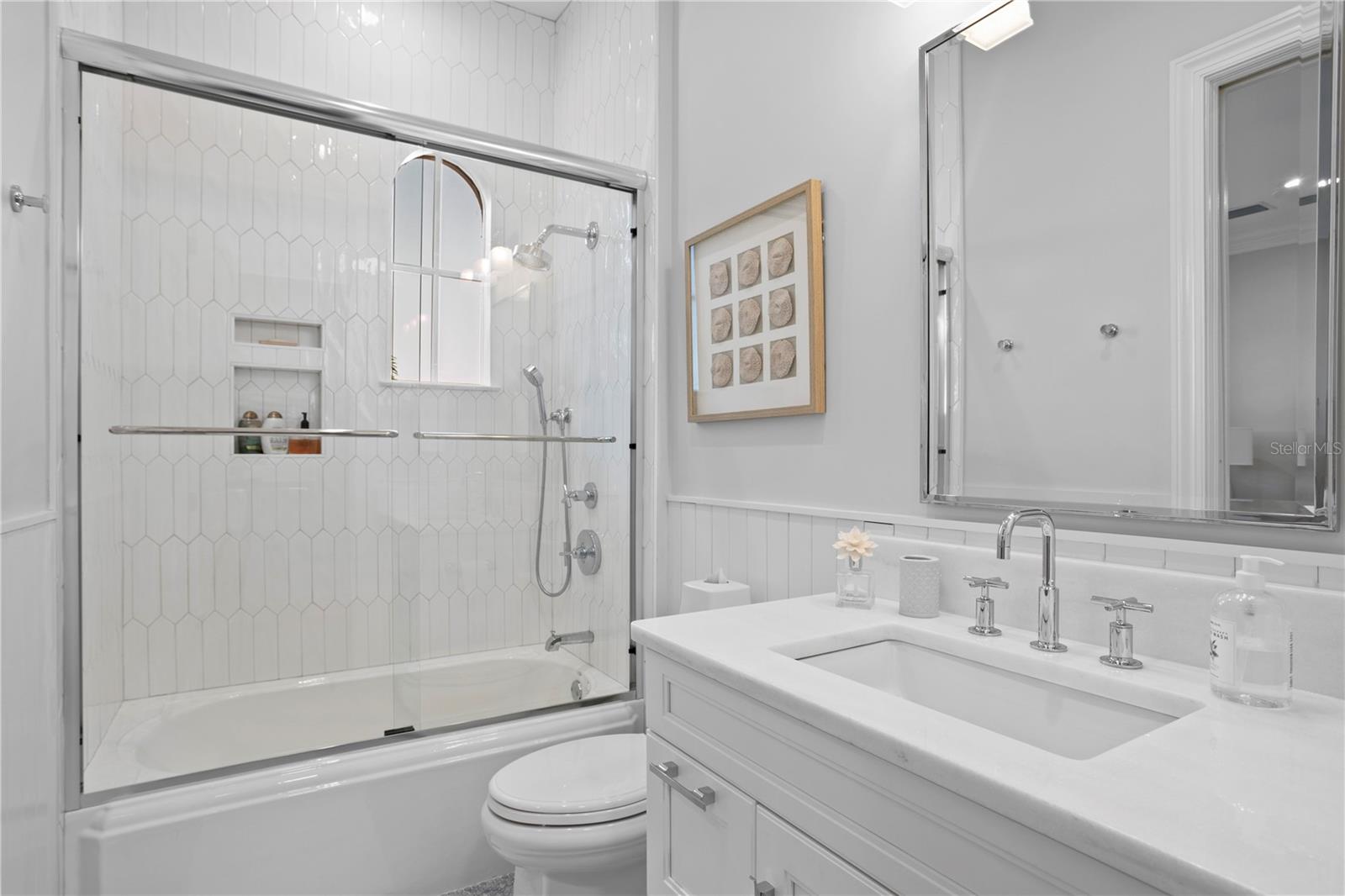 VENETIAN ISLES - Residential