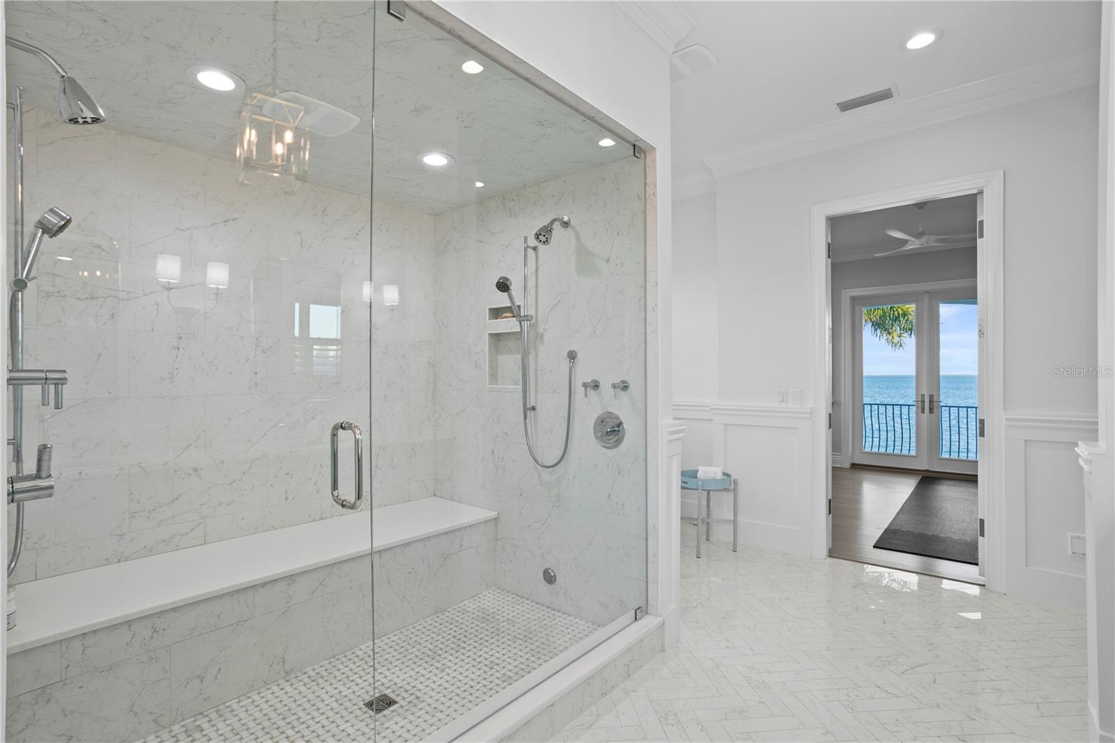 VENETIAN ISLES - Residential