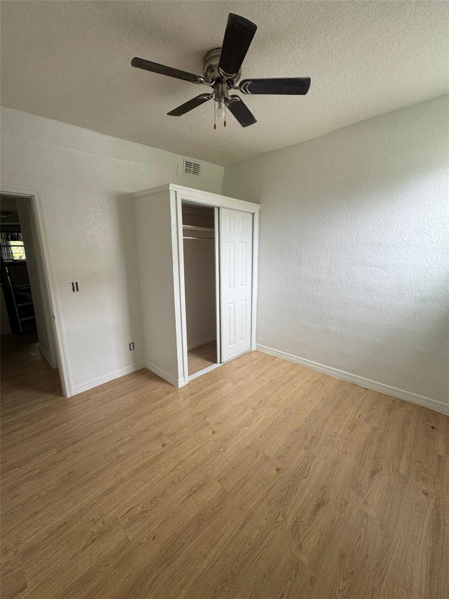 924 FERNDELL ROAD