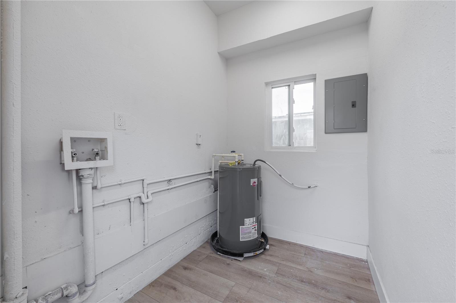 ST PETERSBURG INVESTMENT COS ADD TO OAK PARK - Residential