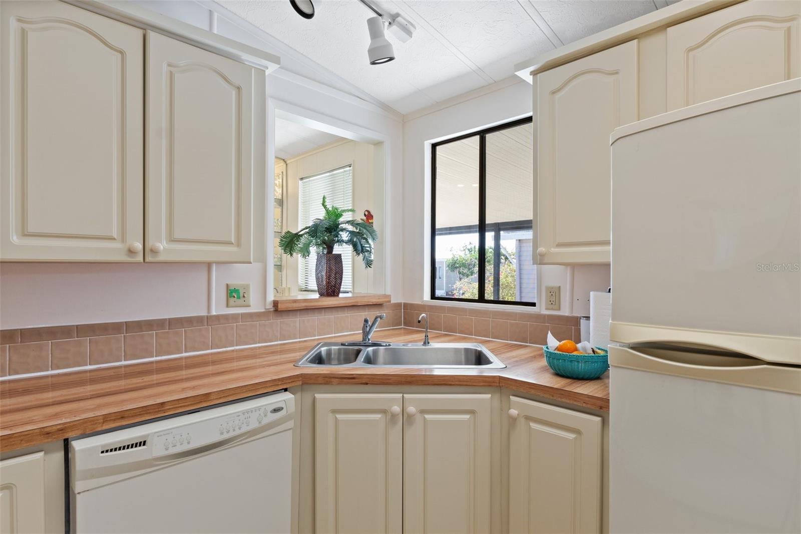 LAZY RIVER MHP - Residential