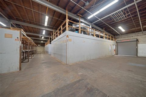 Tiny photo for 506 SE 3rd Avenue, Ocala, FL 34471 (MLS # OM721346)