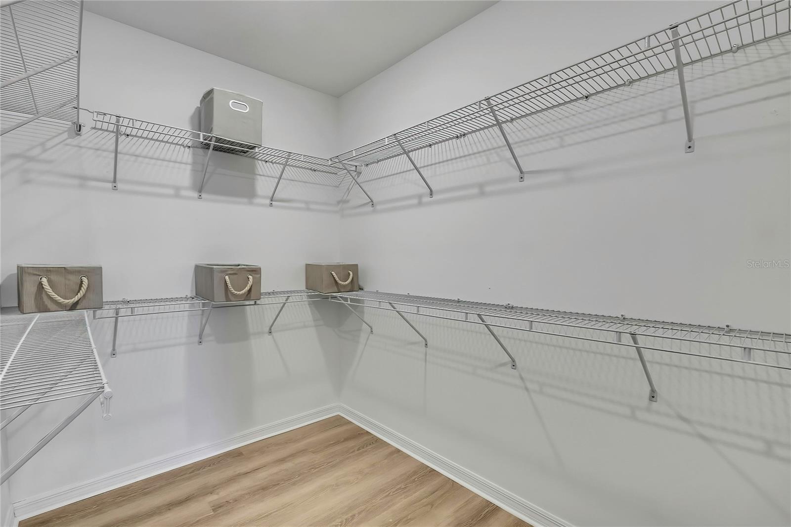 EPPERSON NORTH VILLAGE B - Residential Lease