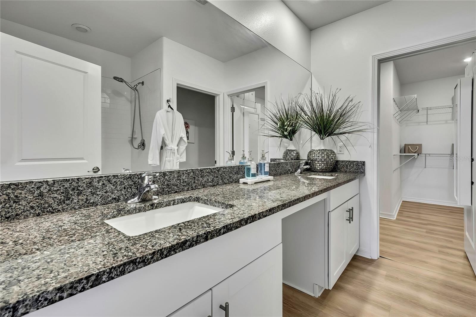 EPPERSON NORTH VILLAGE B - Residential Lease