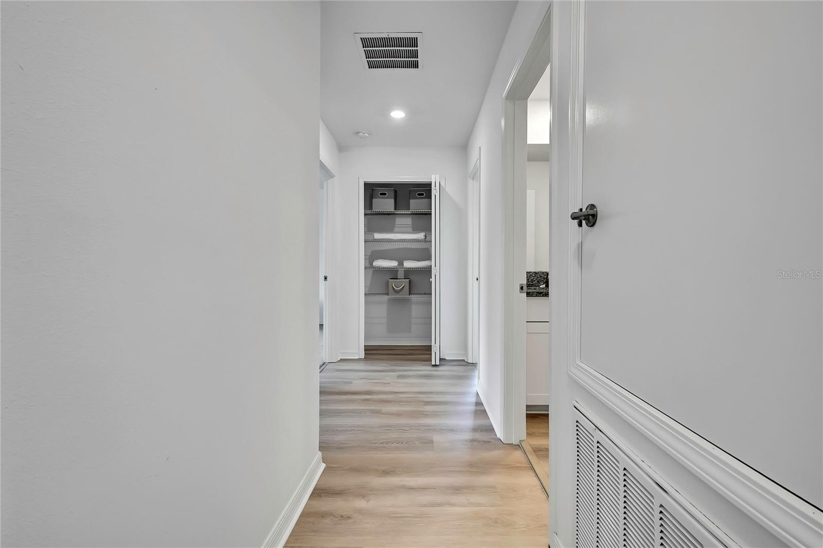 EPPERSON NORTH VILLAGE B - Residential Lease
