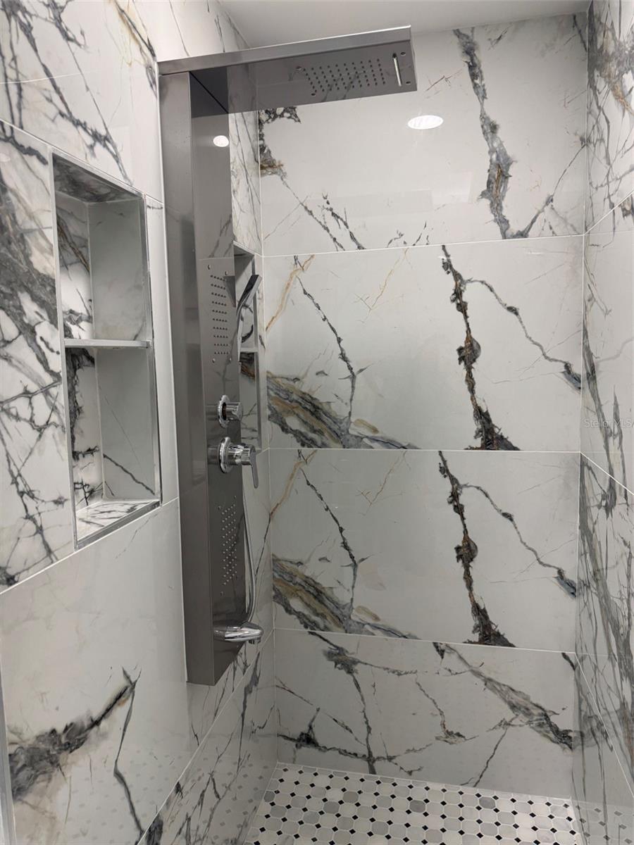 OAK PARK SUB - Residential