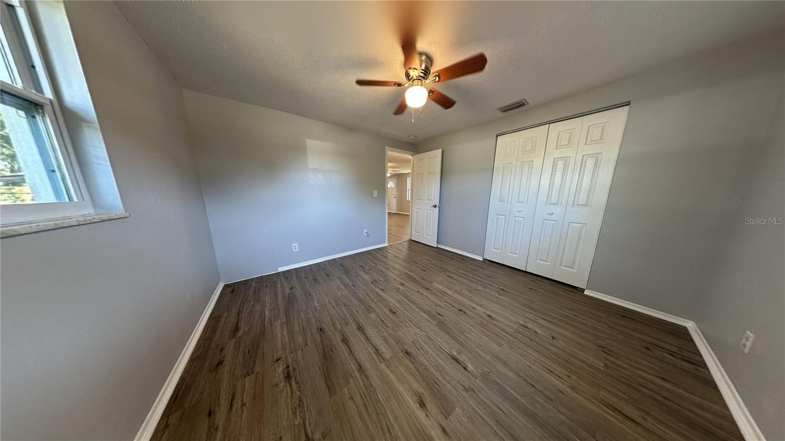 PARADISE PARK MANOR - Residential