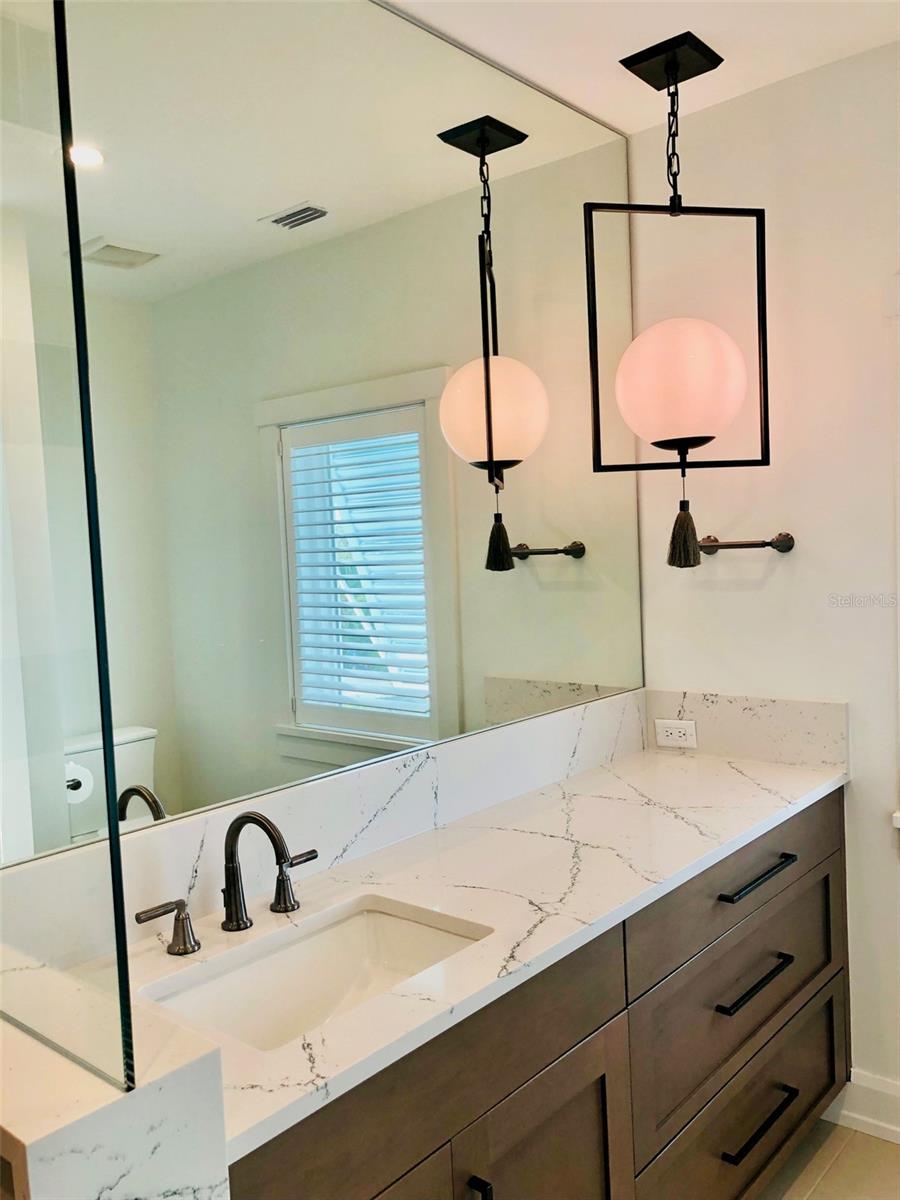 HOLMES BEACH 34TH UNIT REP - Residential