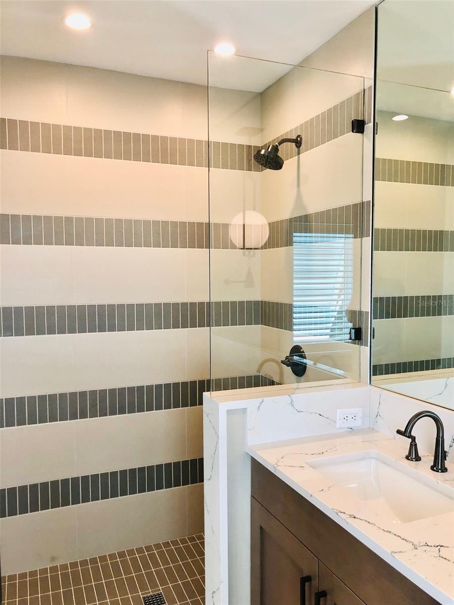 HOLMES BEACH 34TH UNIT REP - Residential